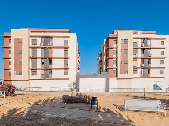 Local comercial en Venta en Calle Hermanas Mirabal, 12 en Casco Antiguo