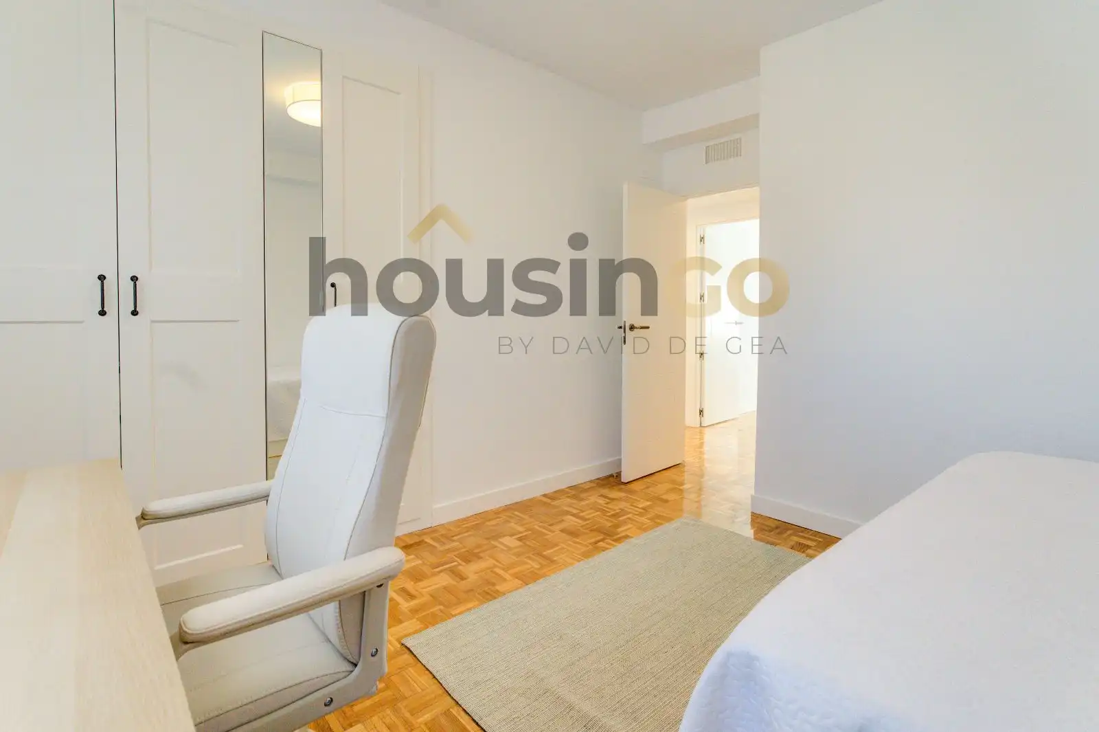 Flat for rent in Madrid  with Air Conditioner, Parquet flooring and Terrace