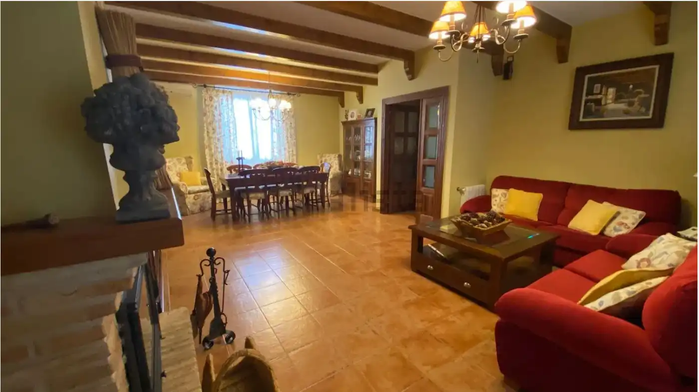 Comedor de Casa o chalet en venta en Argamasilla de Calatrava con Aire acondicionado, Jardín privado y Amueblado