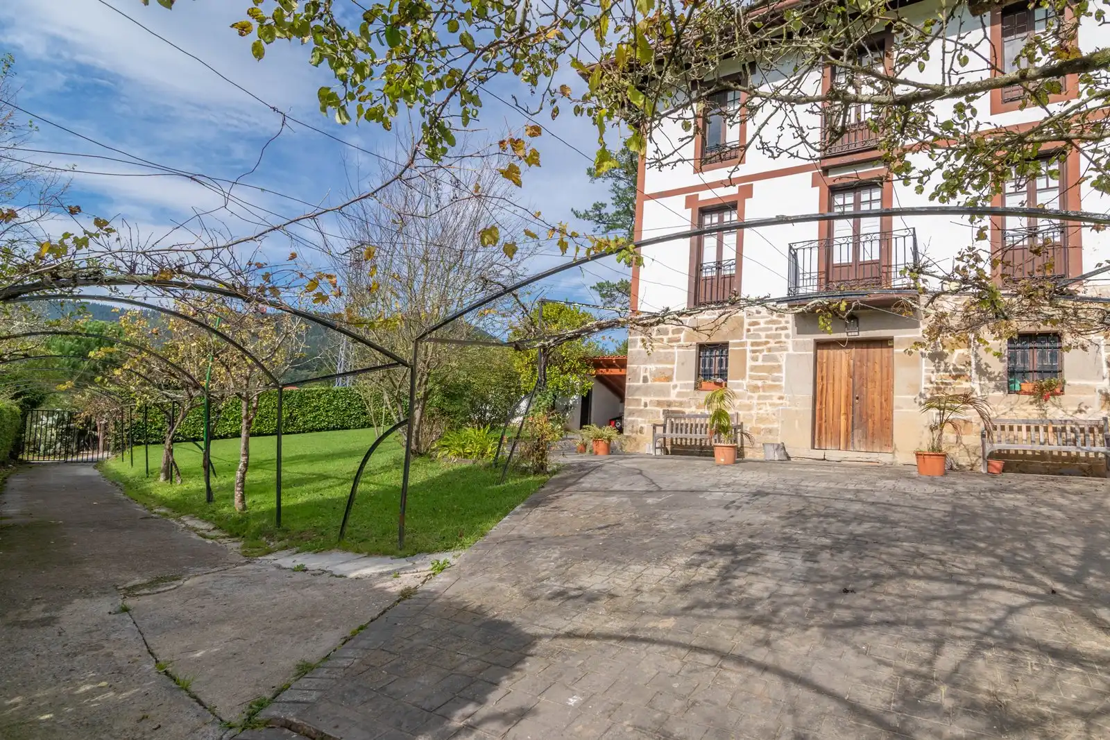 Vista exterior de Finca rústica en venta en Gordexola con Calefacción, Jardín privado y Terraza