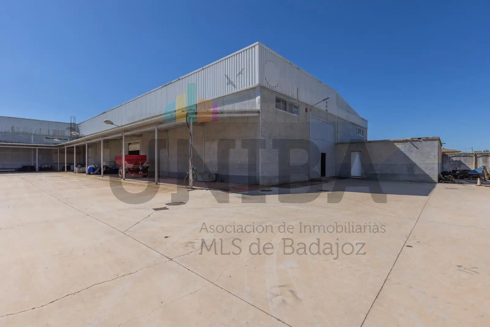 Exterior view of Industrial buildings for rent in La Garrovilla 