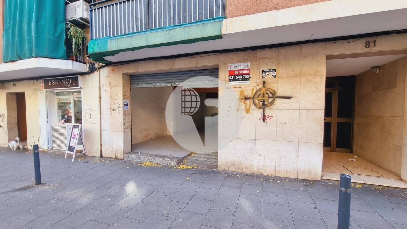 Vista exterior de Local en venda en Viladecans