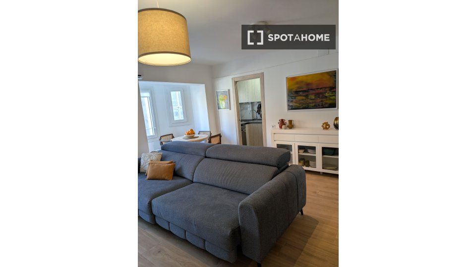 Vista exterior de Piso de alquiler en Santa Coloma de Gramenet con Aire acondicionado, Calefacción y Amueblado