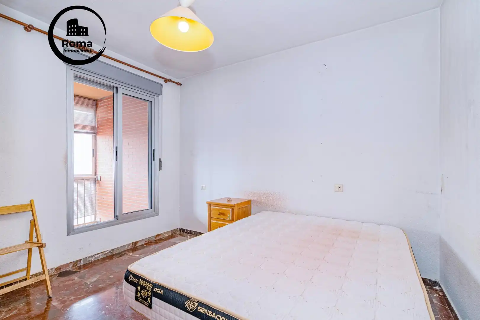 Habitación de Dúplex en venta en Granada con Aire acondicionado, Terraza y Trastero
