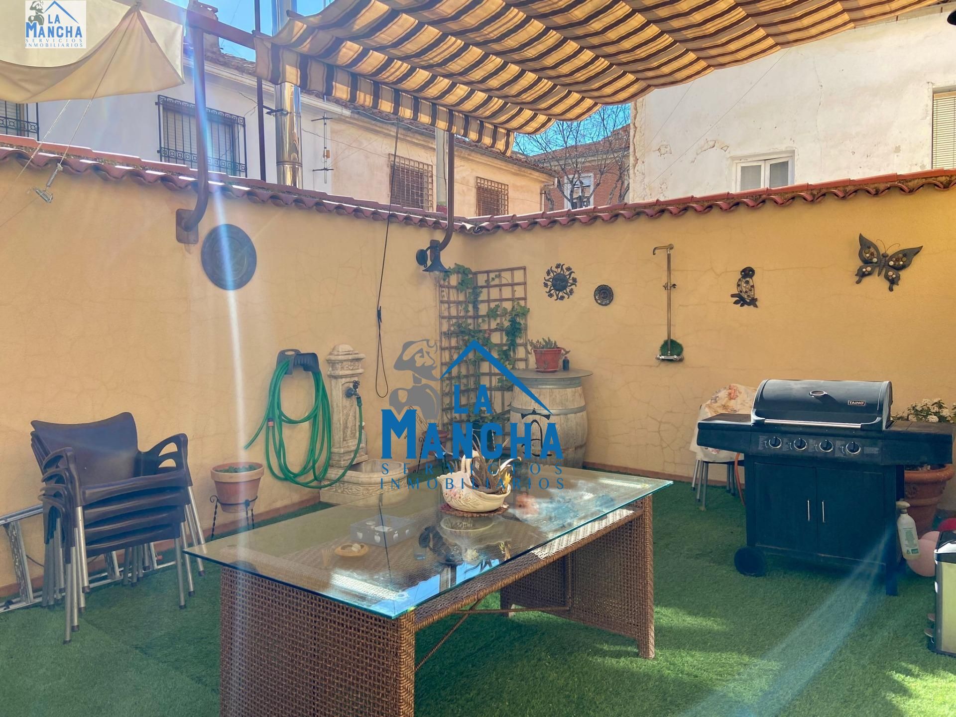 Single-family semi-detached for sale in Calle luis badia, Ensanche - Franciscanos