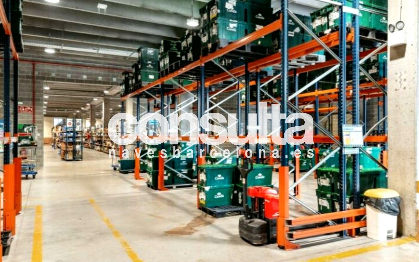Nau industrial de lloguer en Montcada i Reixac
