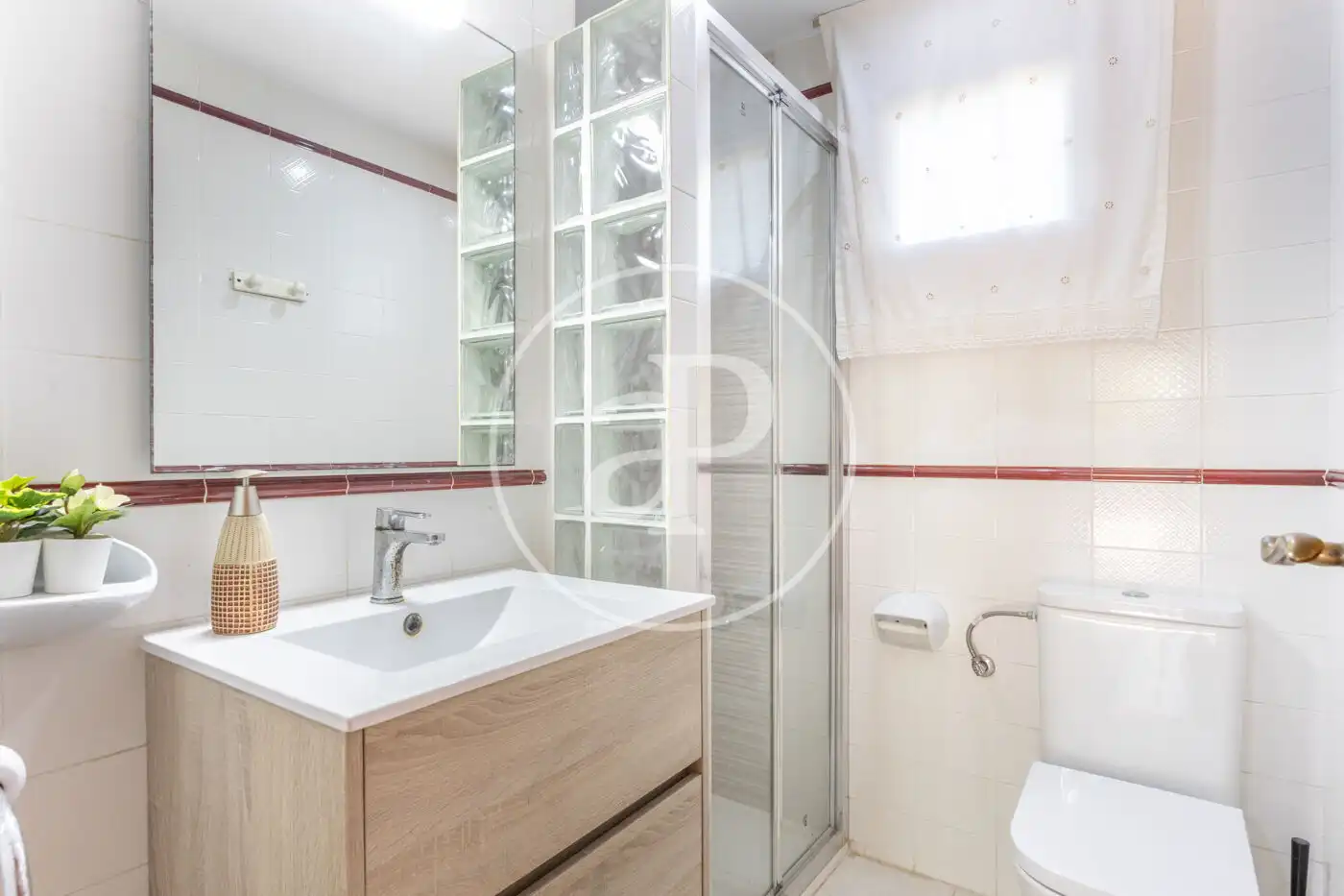 Baño de Casa o chalet en venta en El Puig de Santa Maria con Aire acondicionado, Calefacción y Jardín privado