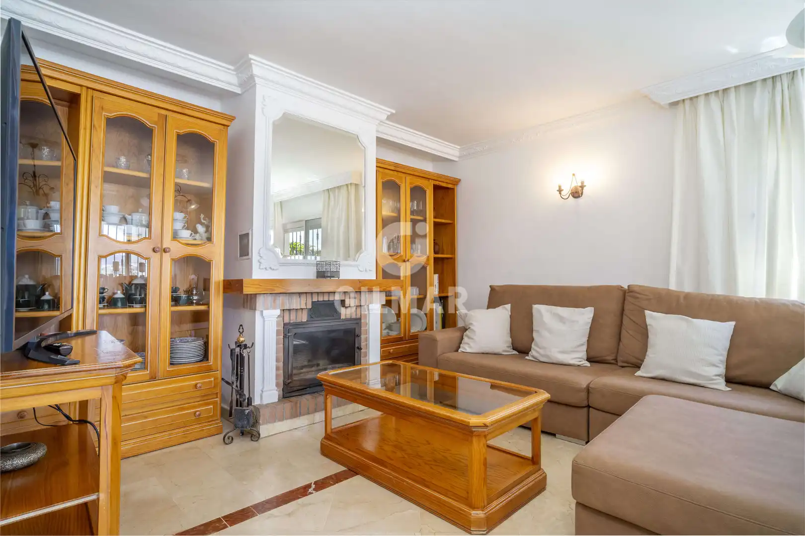 Sala d'estar de Casa o xalet en venda en Estepona amb Jardí privat i Piscina