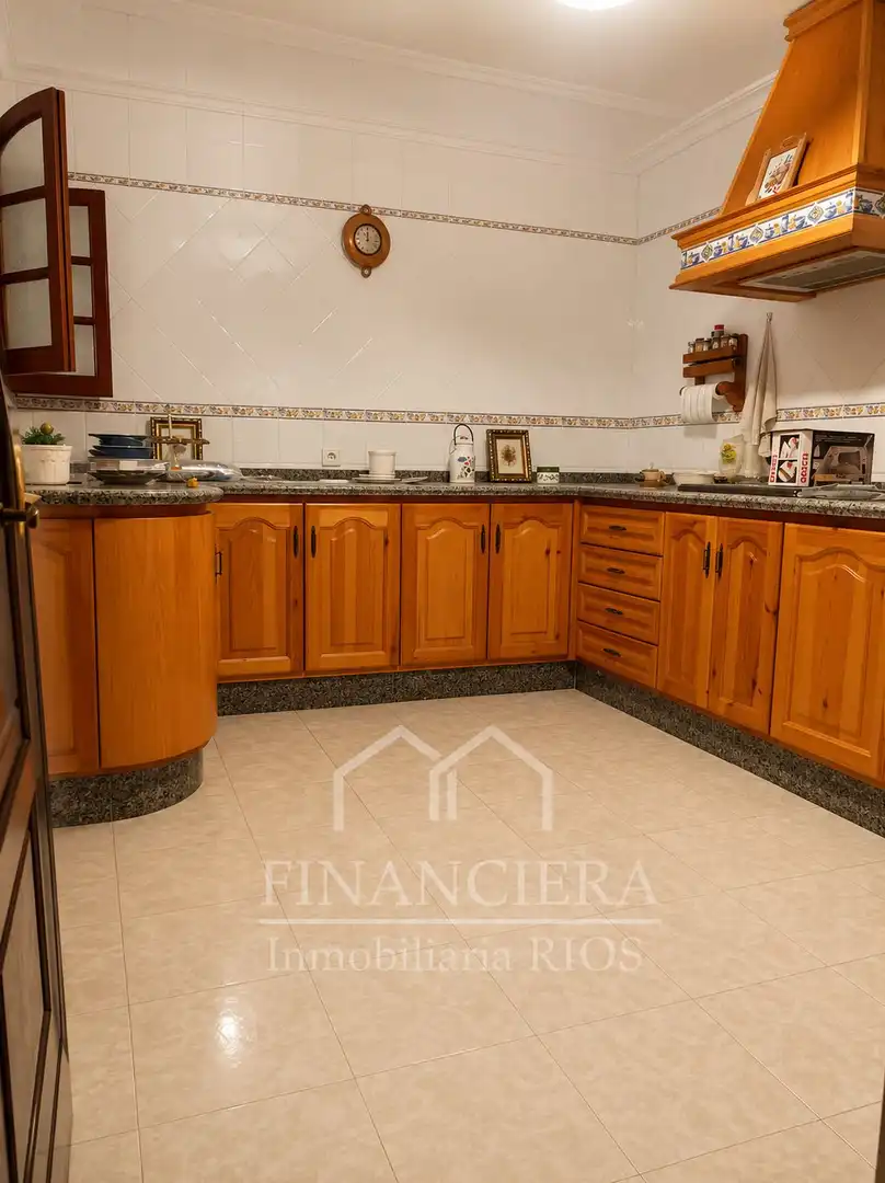 Cuina de Casa o xalet en venda en Alcalá de Guadaira amb Terrassa