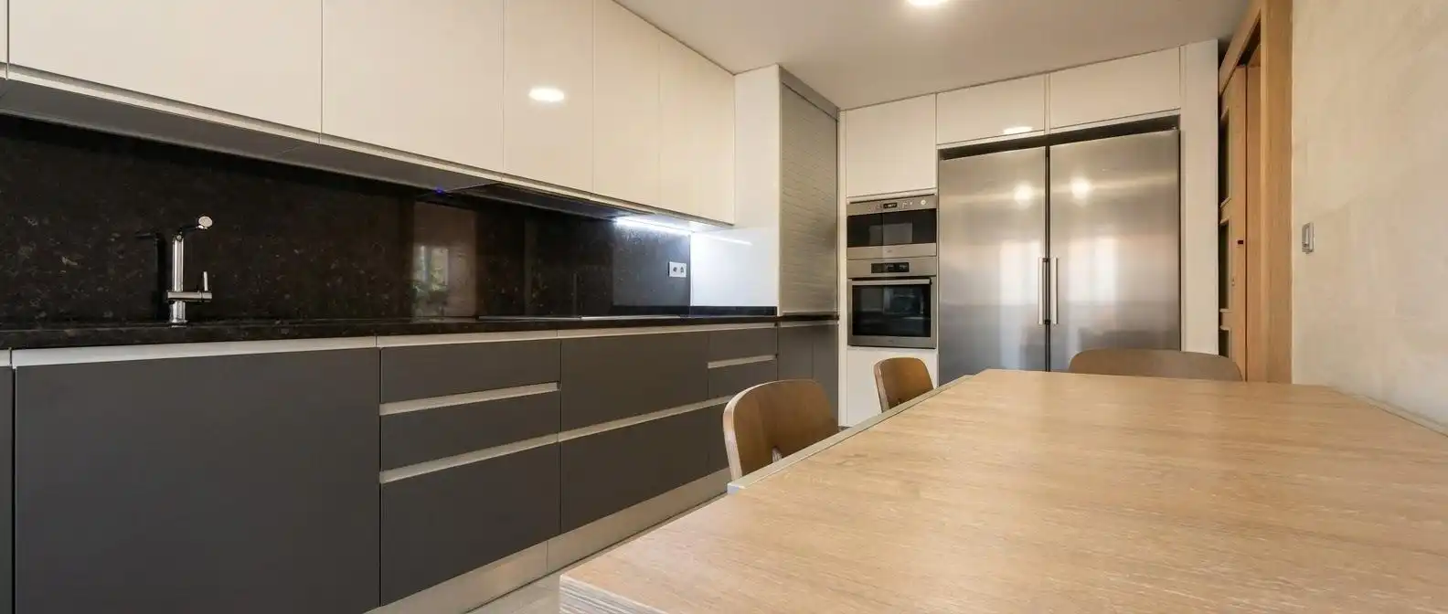 Cocina de Casa adosada en venta en Alicante / Alacant con Aire acondicionado, Jardín privado y Terraza