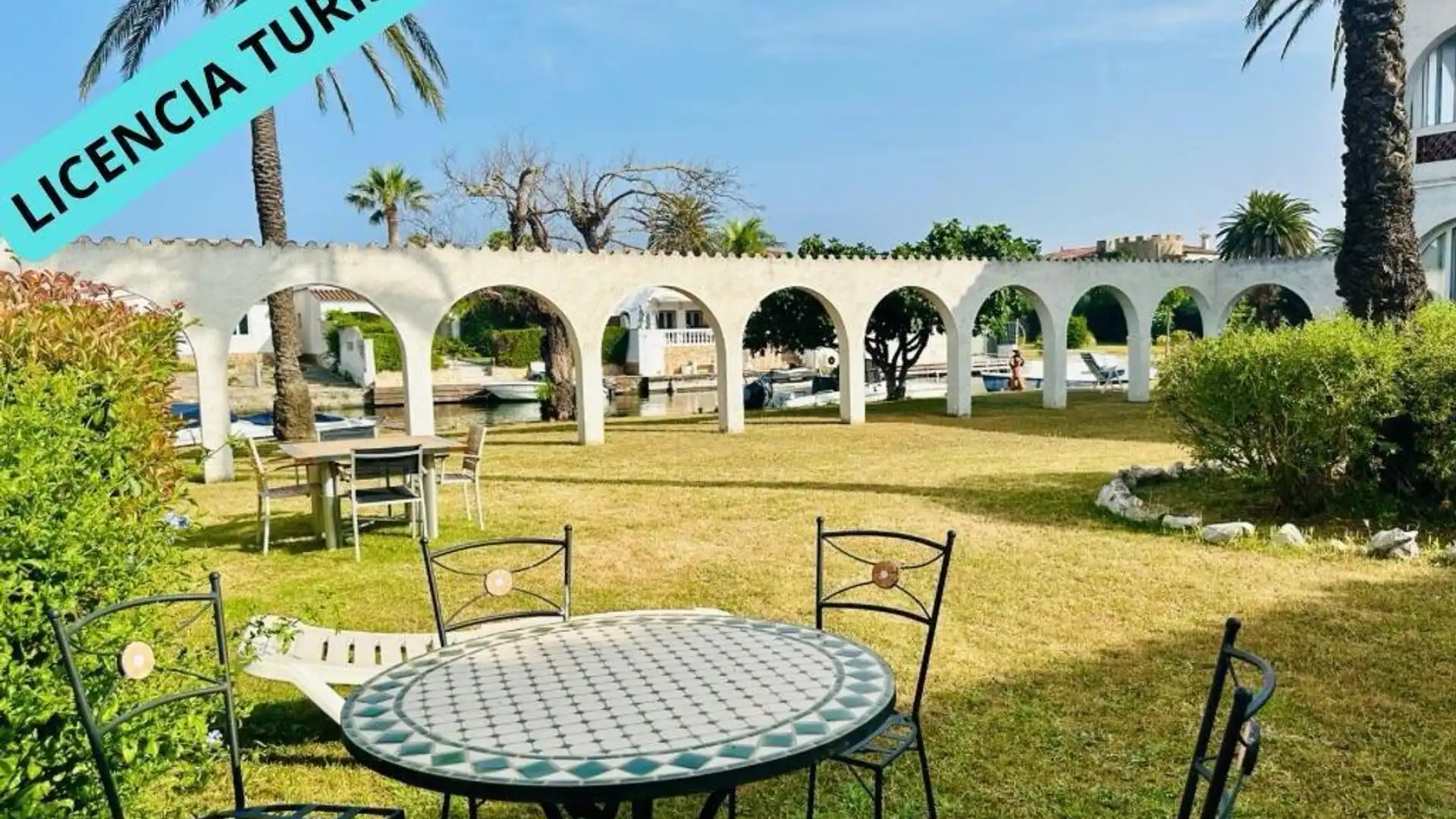 Apartamento en venta en Empuriabrava con Aire acondicionado, Jardín privado y Amueblado