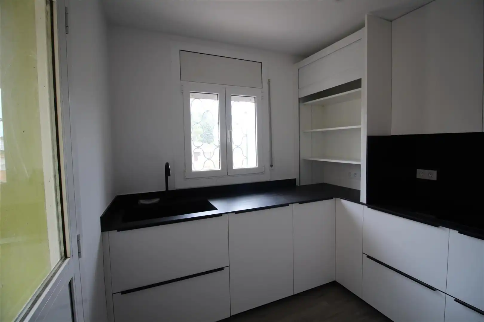 Küche von Haus oder Chalet zum Verkauf in L'Escala mit Privatgarten, Terrasse und Abstellraum