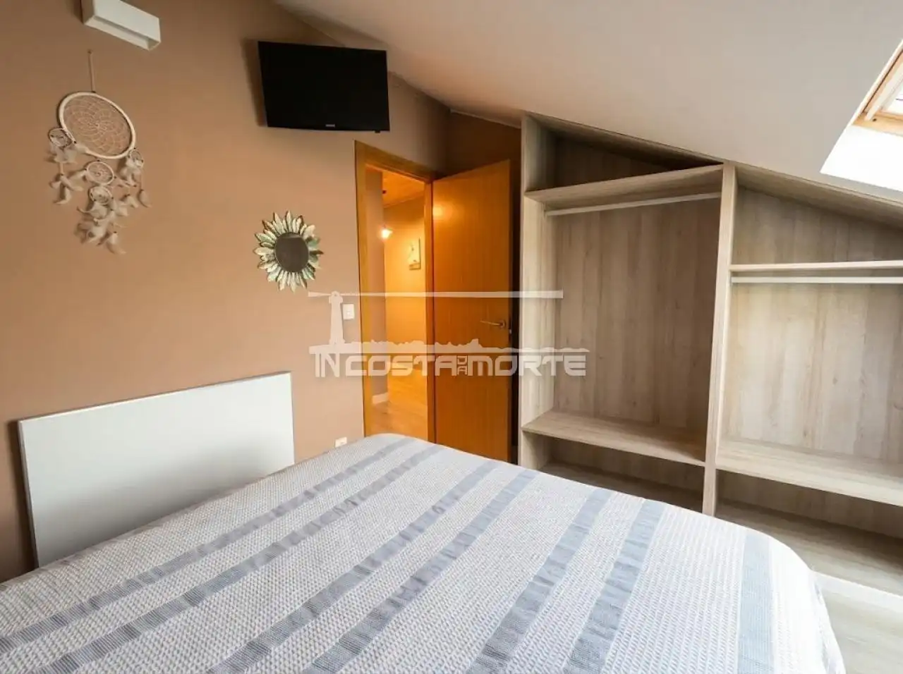 Habitación de Ático de alquiler en Fisterra con Amueblado