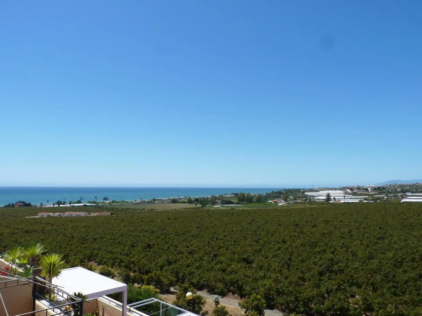 Außenansicht von Maisonette zum Verkauf in Vélez-Málaga mit Klimaanlage, Heizung und Privatgarten