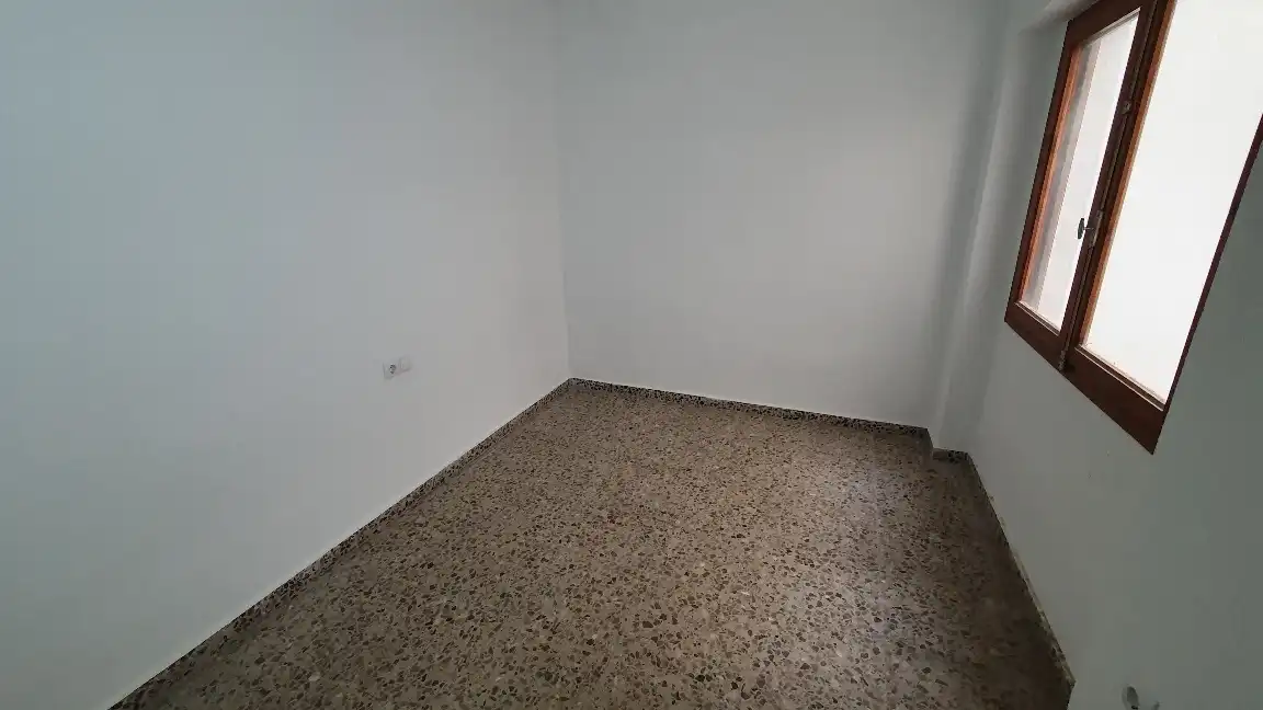 Piso en venta en Villena con Balcón