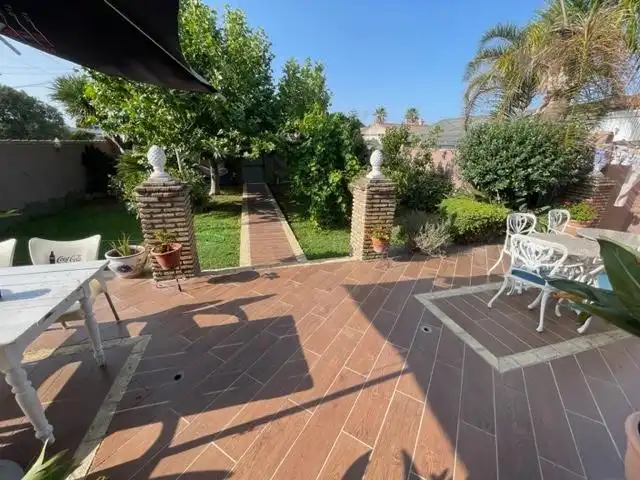 Casa o xalet en venda a Las Lagunas - Campano