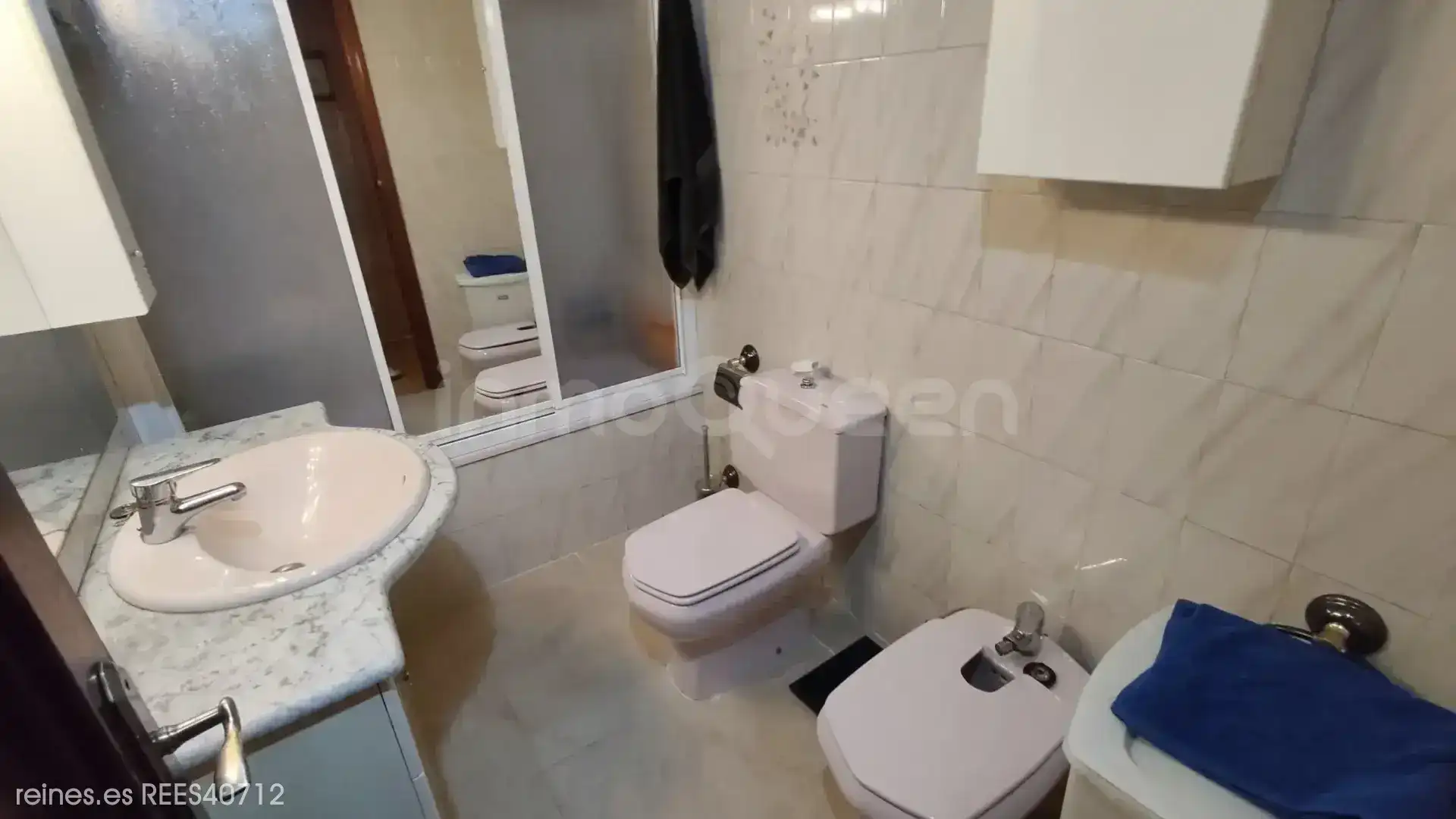 Baño de Piso en venta en Mieres (Asturias) con Calefacción, Terraza y Amueblado