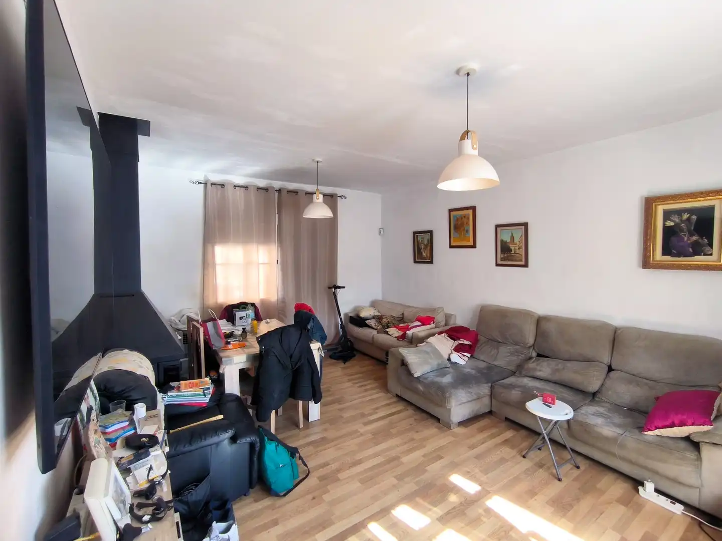 Sala d'estar de Casa adosada en venda en El Garrobo amb Aire condicionat i Terrassa