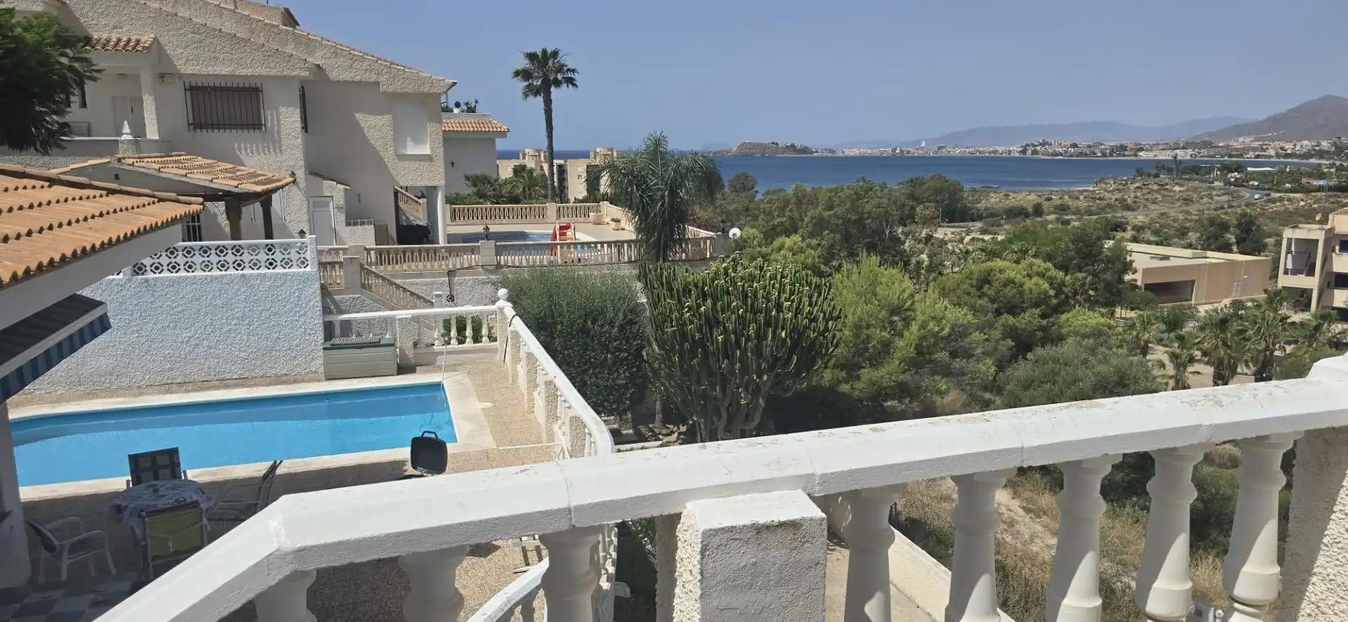 Vista exterior de Casa o xalet en venda en Cartagena amb Aire condicionat, Calefacció i Jardí privat