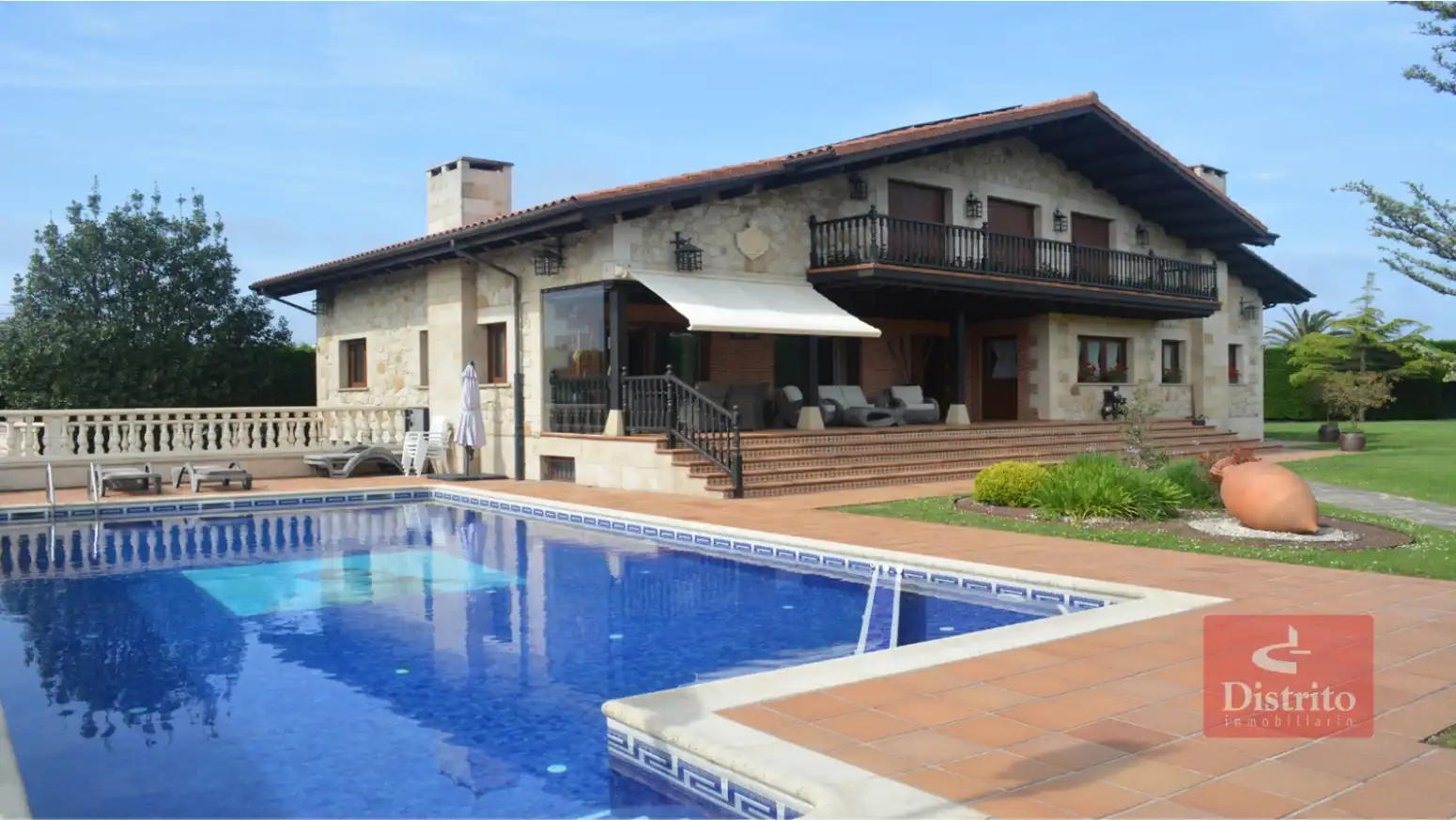 Casa amb terrassa en venda a Soto de la Marina - Murillo, imagen 2