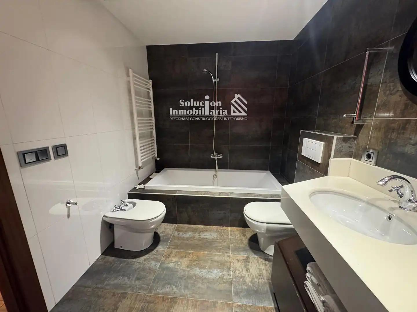 Baño de Piso en venta en Salamanca con Calefacción y Amueblado