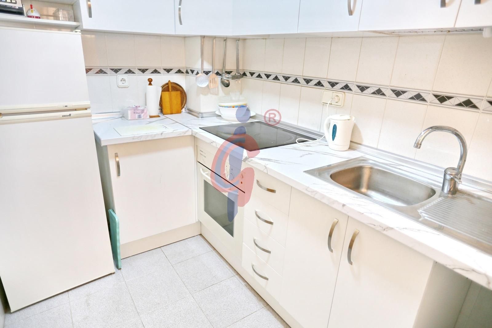 Cuina de Apartament en venda en Guardamar del Segura amb Terrassa