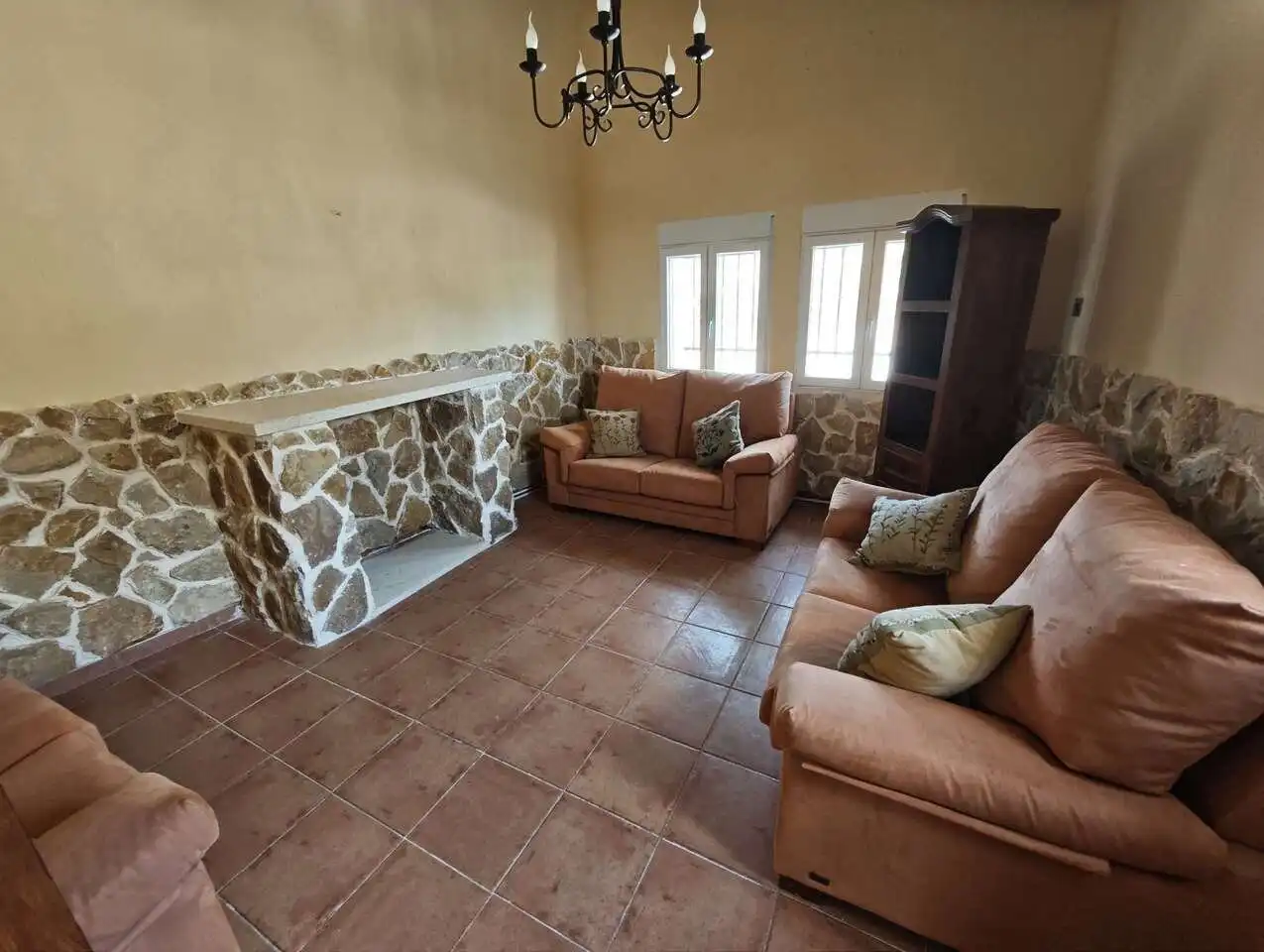 Sala de estar de Finca rústica en venta en Yecla con Terraza y Amueblado