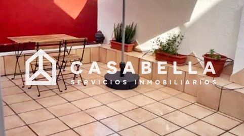 Casabella Inmobiliaria vende ÁTICO muy luminoso en Serrería.