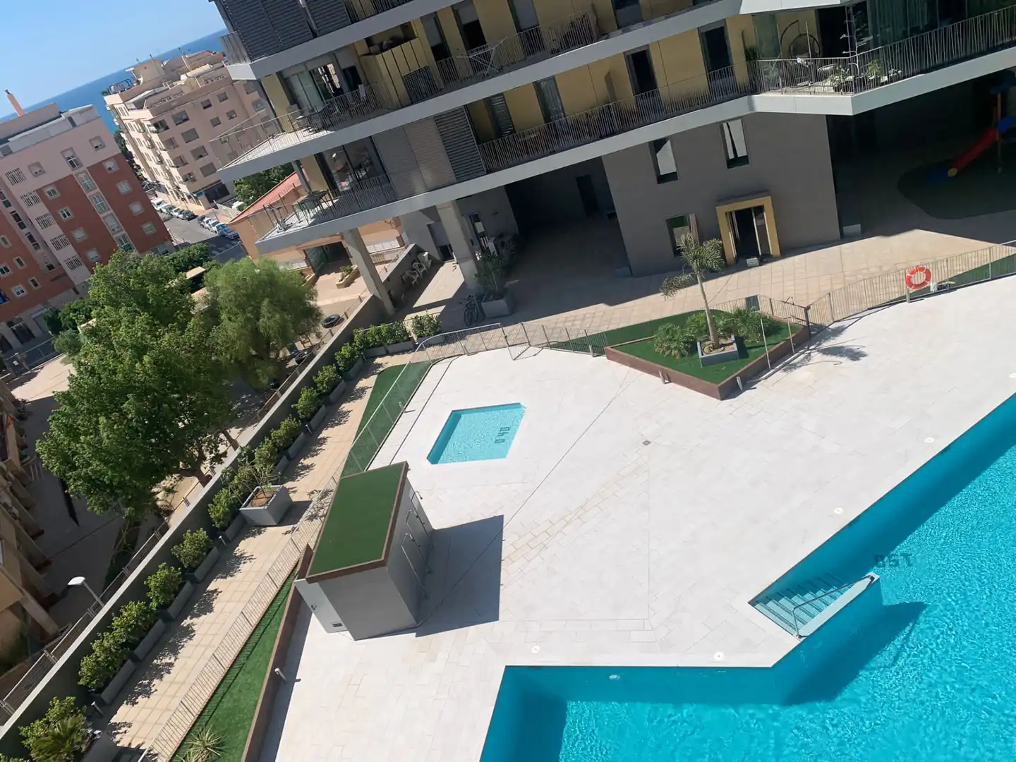 Flat with pool to rent in Calle Sierra Alhamilla 34
