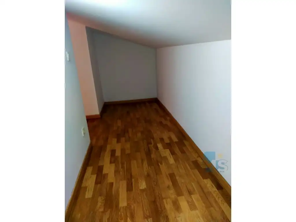 Habitación de Dúplex en venta en Donostia - San Sebastián  con Lavadora, Microondas y Balcón
