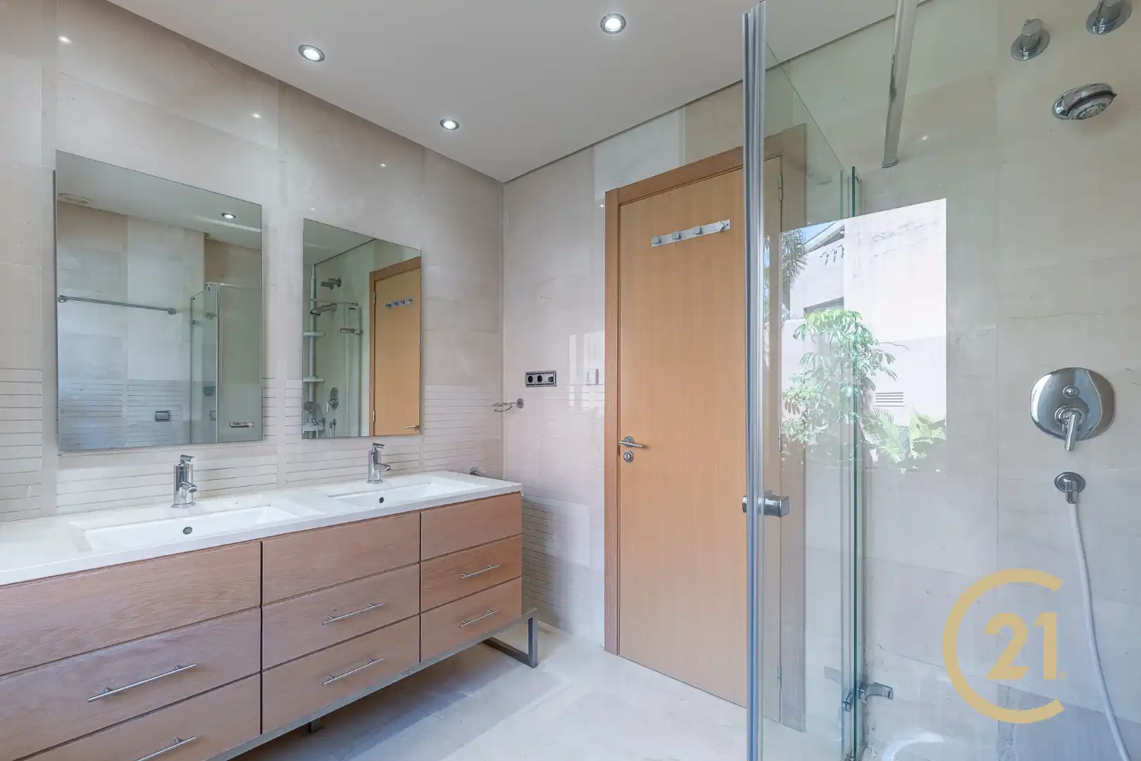 Baño de Apartamento en venta en Marbella con Aire acondicionado, Terraza y Trastero