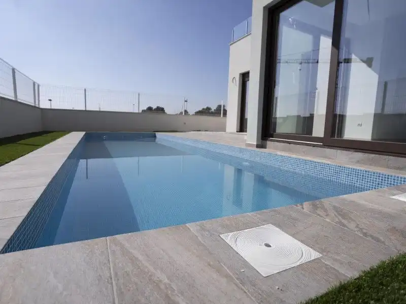 Chalet con piscina en venta en Casco urbano, imagen 15