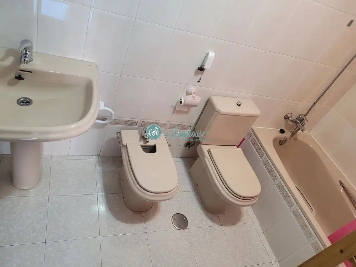 Bathroom of Apartments for sale in Segovia  with Heating, Parquet flooring and Terrace