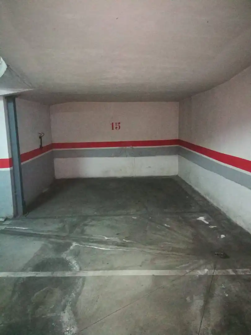 Parking de Piso en venta en Villares de la Reina con Calefacción, Horno y Microondas