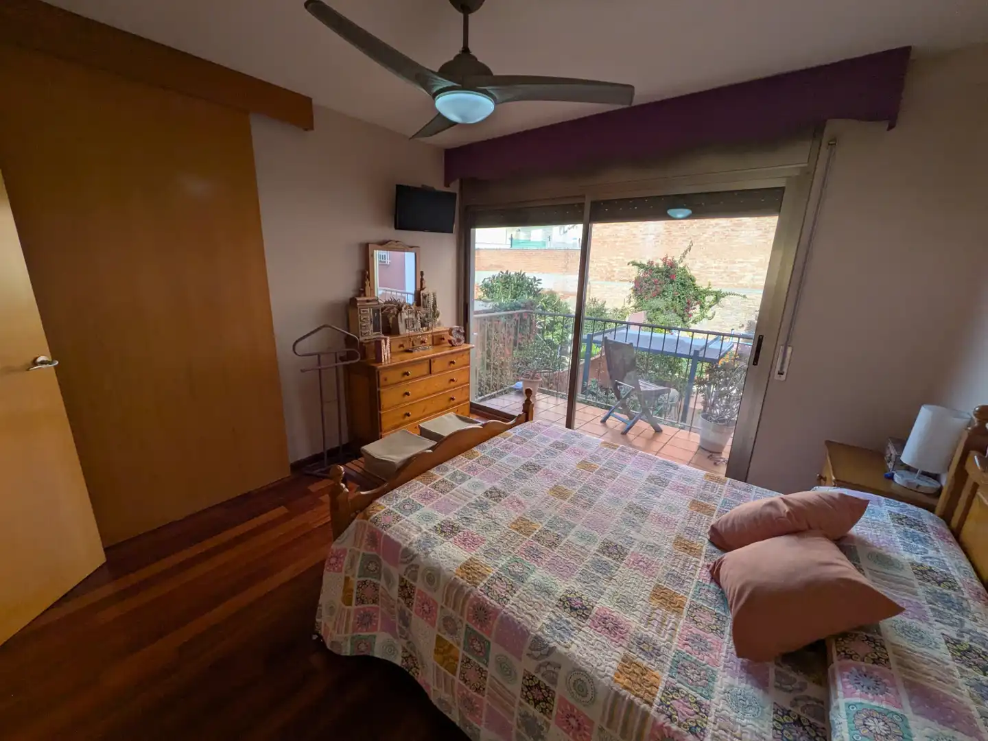 Dormitori de Casa adosada en venda en Gavà amb Calefacció, Jardí privat i Parquet