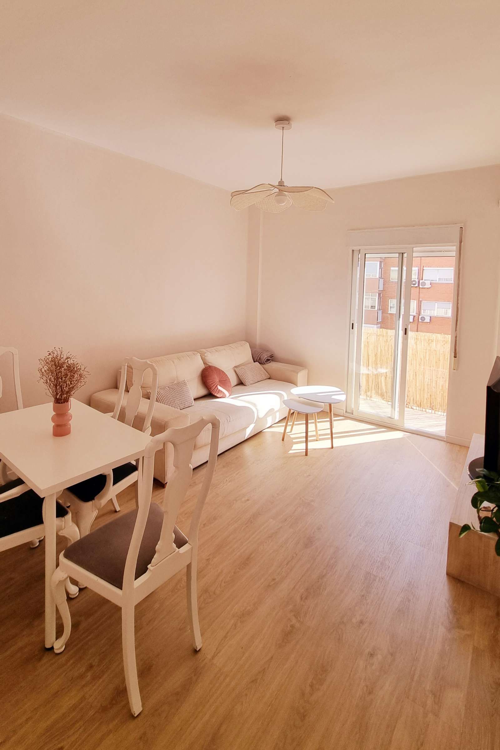 Living room of Apartment to share in  Valencia Capital  with Air Conditioner, Heating and Terrace