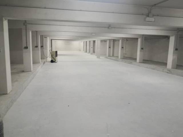 Local comercial en Alquiler en Carballo