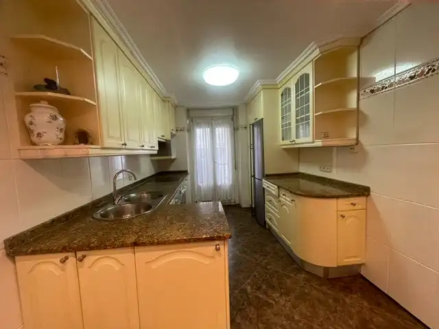 Cocina de Piso en venta en Getaria con Calefacción, Trastero y Amueblado
