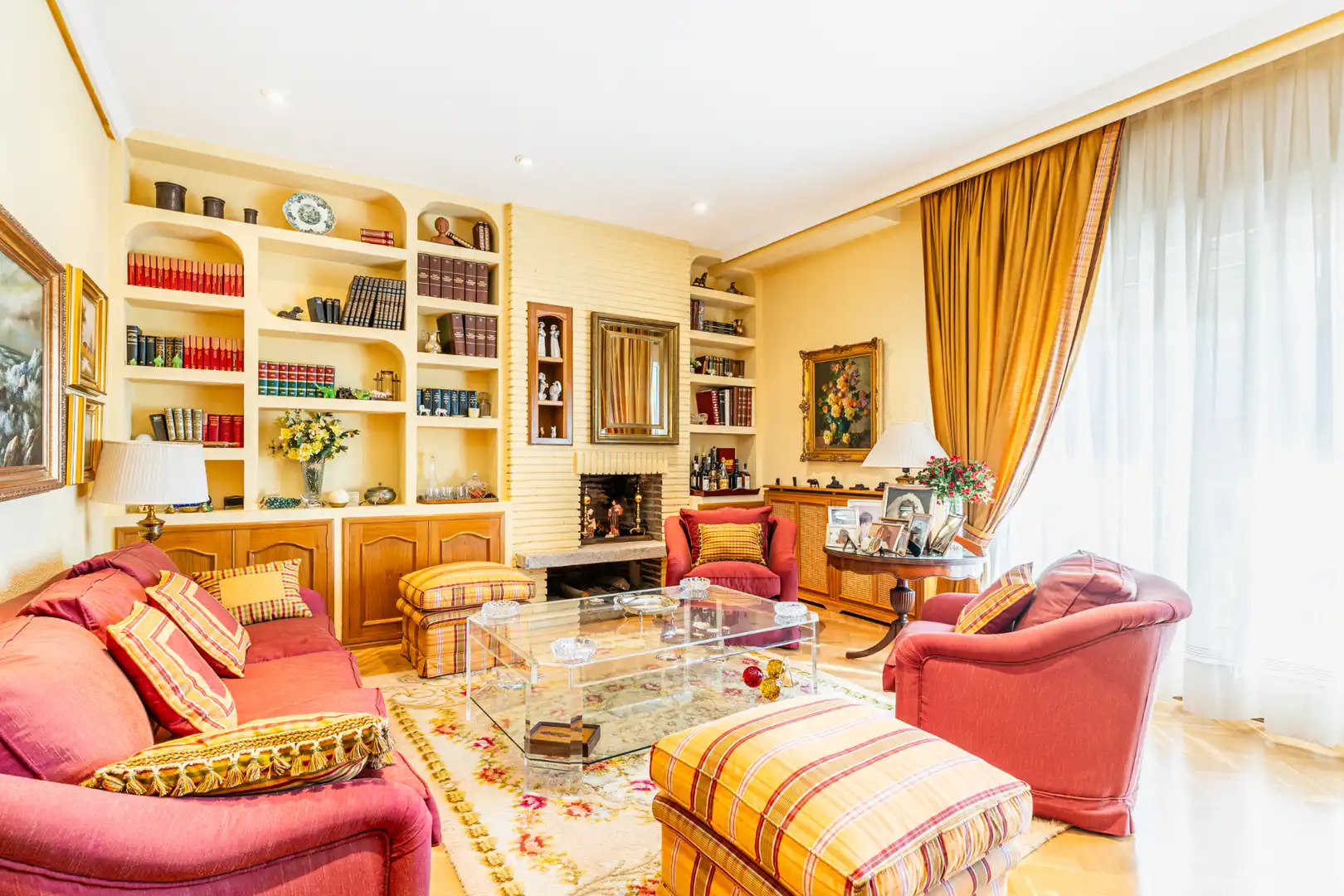 Living room of Houses for sale in Las Rozas de Madrid  with Air Conditioner, Heating and Private garden