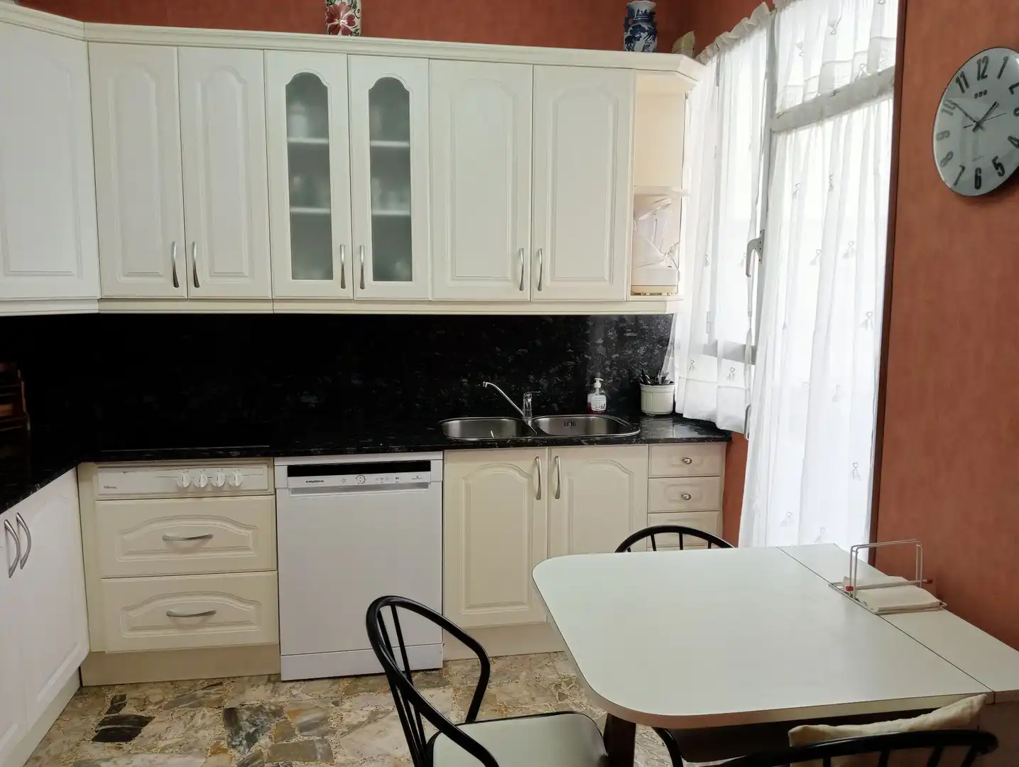 Küche von Wohnung zum Verkauf in  Logroño mit Klimaanlage, Heizung und Terrasse