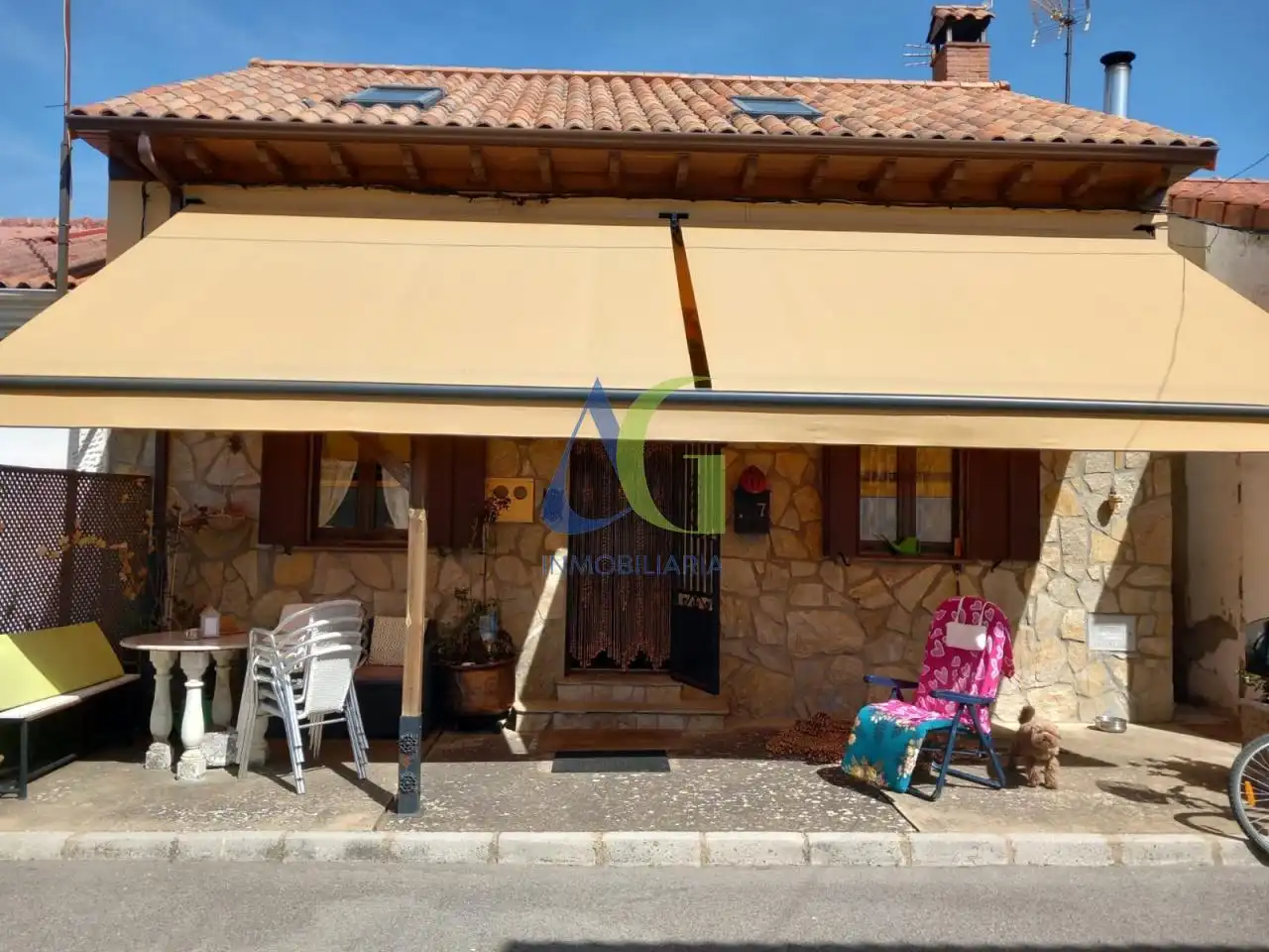 Vista exterior de Casa o chalet en venta en Carrocera con Calefacción, Trastero y Amueblado