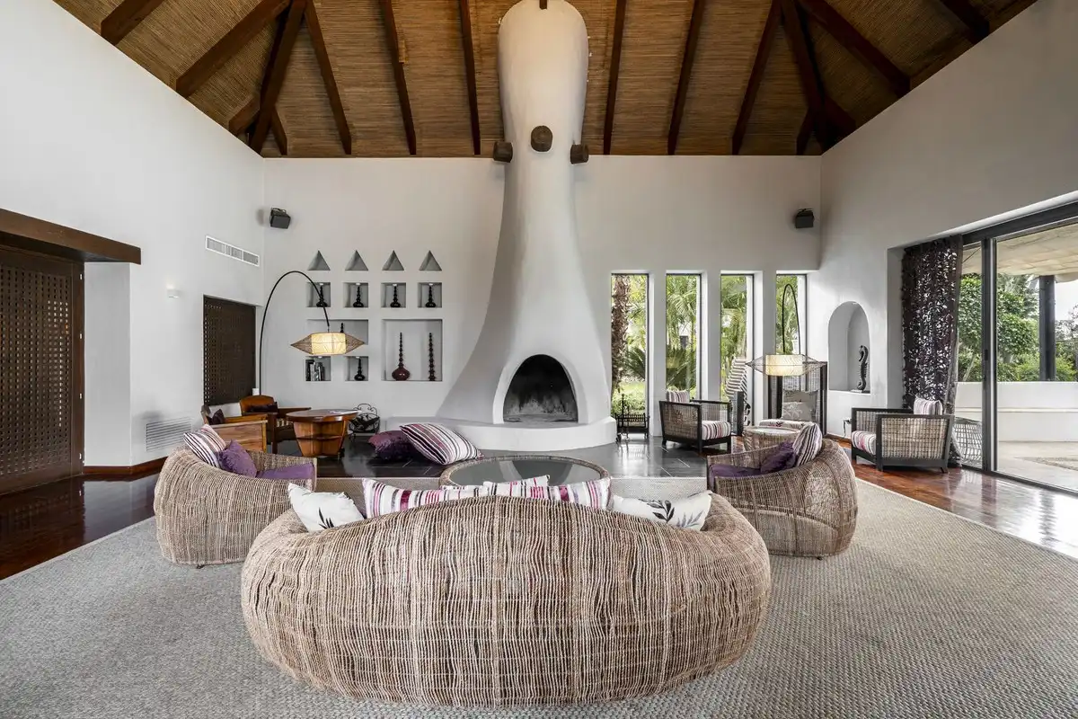 Living room of Houses for sale in Estepona  with Air Conditioner, Private garden and Terrace