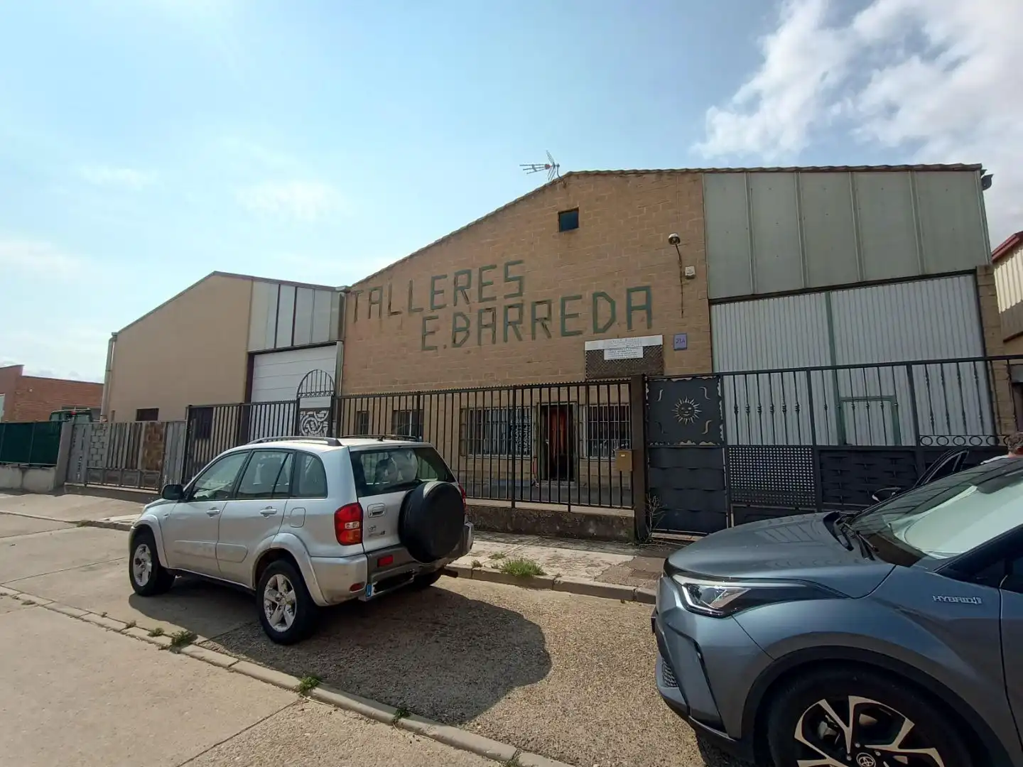 Vista exterior de Local en venda en Carrión de los Condes amb Calefacció