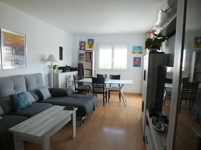 Sala d'estar de Apartament en venda en Roses amb Aire condicionat, Terrassa i Piscina