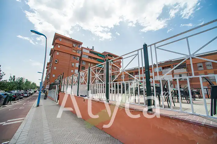 Vista exterior de Pis de lloguer en Córdoba amb Aire condicionat, Calefacció i Jardí privat