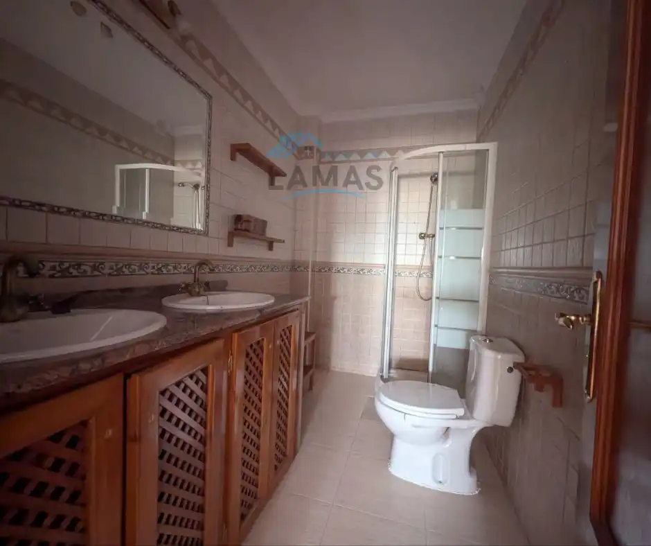 Bany de Apartament en venda en Navalmoral de la Mata amb Traster, Forn i Microones