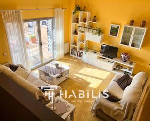 Living room of Single-family semi-detached for sale in  Toledo Capital  with Air Conditioner, Heating and Terrace