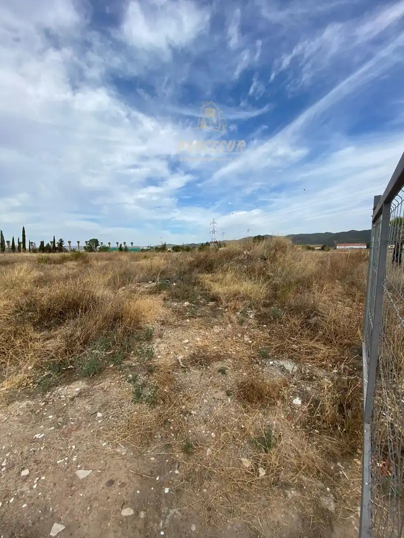 Terreny residencial en venda a Periurbano Oeste - Sierra