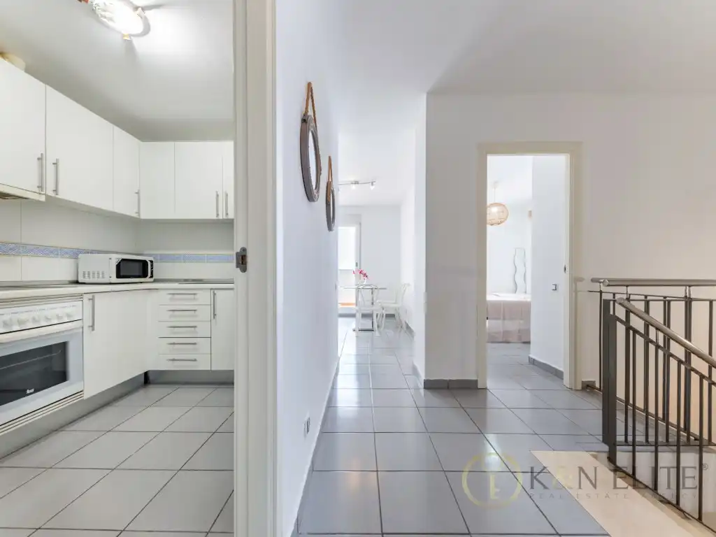 Maisonette zum Verkauf in Benidorm mit Klimaanlage, Terrasse und Schwimmbad