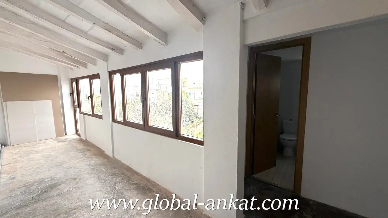 Wohnung zum Verkauf in Felanitx mit Terrasse, Abstellraum und Möbliert